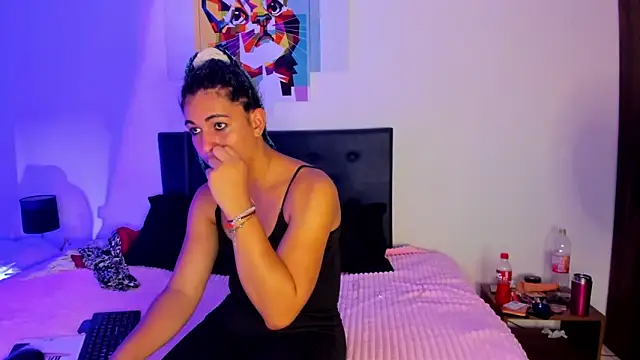 brenda sofia2 online show from 10/28/25, 05:15