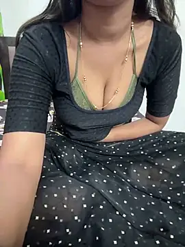 Snapshot of AASHI66 chatting on 12/26/24, 04:47 AASHI66 online show from 12/26/24, 04:47