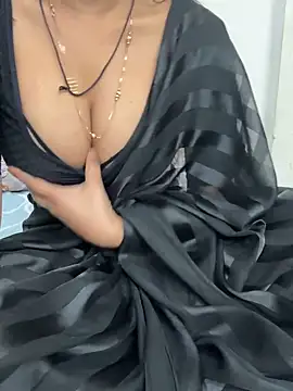 Snapshot of AASHI66 chatting on 03/07/25, 03:39 AASHI66 online show from 03/07/25, 03:39