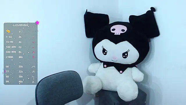 Snapshot of majabloom_ chatting on 11/04/25, 01:16 majabloom online show from 11/04/25, 01:16