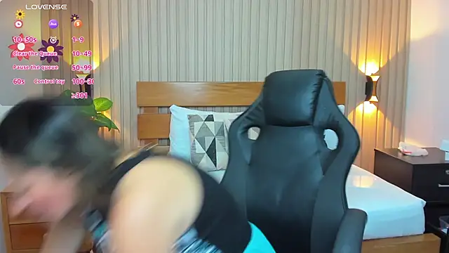 luciana ballesteros  online show from 03/05/25, 12:11