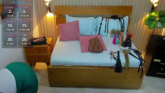 luciana ballesteros  online show from 12/19/25, 12:34