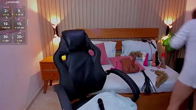 Snapshot of luciana_ballesteros_ chatting on 02/11/26, 03:06 luciana ballesteros online show from 02/11/26, 03:06