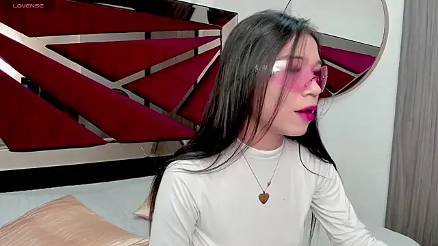 FaloonRoussel online show from 03/25/26, 04:24