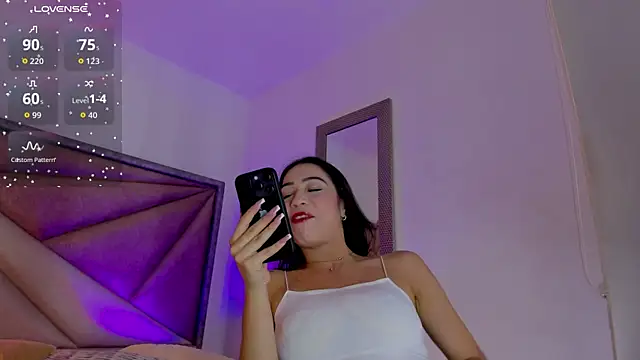 FaloonRoussel online show from 04/21/26, 06:12