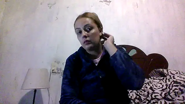 Samanthat33 online show from 09/24/25, 03:32