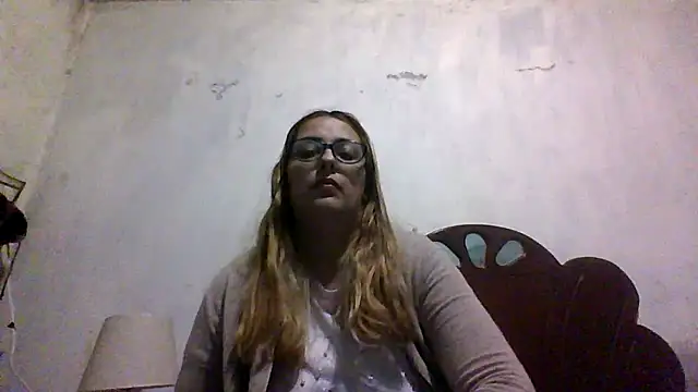 Samanthat33 online show from 11/28/25, 03:31