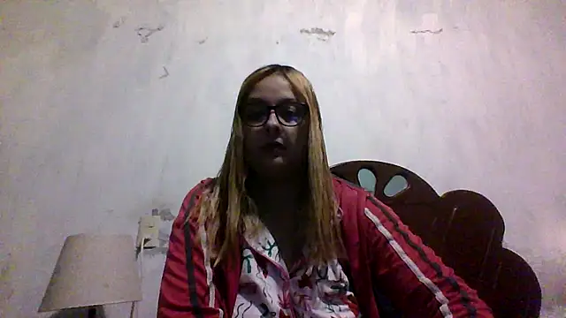 Samanthat33 online show from 04/24/26, 03:53