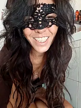 EmySkinny85 online show from 11/23/25, 09:20