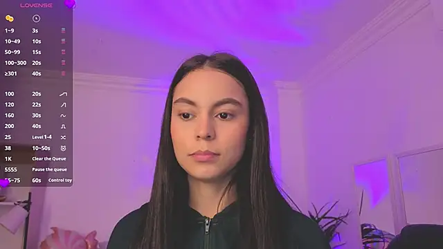 Snapshot of Aleejaa__ chatting on 06/16/26, 11:24 Aleejaa online show from 06/16/26, 11:24