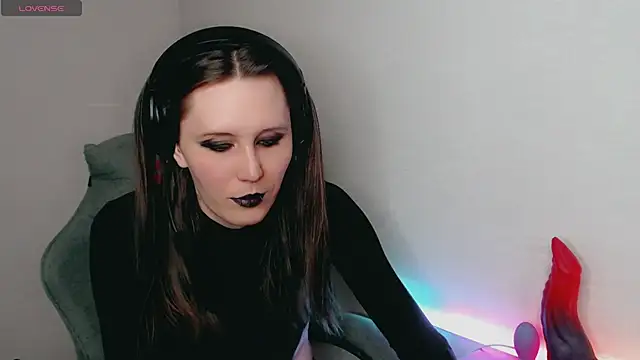 tracy cooper online show from 12/17/24, 02:33