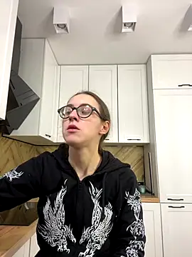 MartiniiSelenna online show from 10/15/25, 05:40