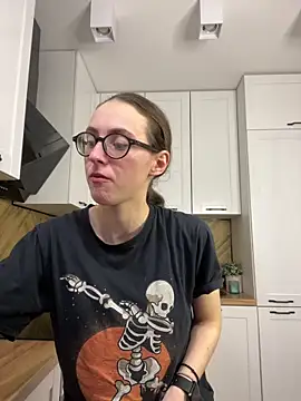 MartiniiSelenna online show from 11/16/25, 06:41