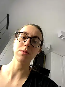 MartiniiSelenna online show from 11/21/25, 06:45