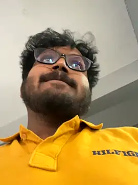 Snapshot of Yours_Teluguboii chatting on 10/10/25, 08:24 Yours Teluguboii online show from 10/10/25, 08:24