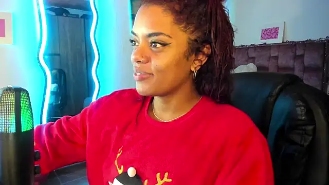 ladyrd1 online show from 12/25/24, 07:57