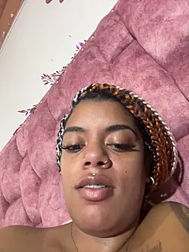 ladyrd1 online show from 02/03/26, 06:40