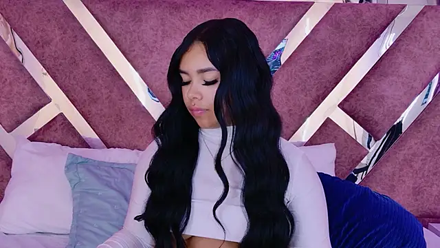 MarianaGarciaa   online show from 04/21/26, 01:42