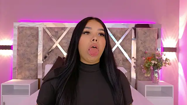MarianaGarciaa   online show from 05/22/26, 06:46