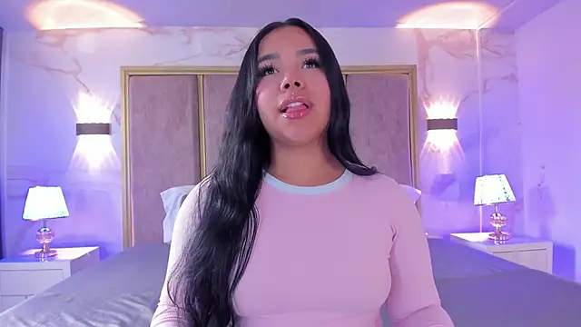 MarianaGarciaa   online show from 06/13/26, 07:23