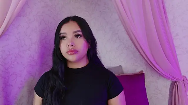 MarianaGarciaa   online show from 07/23/26, 07:23