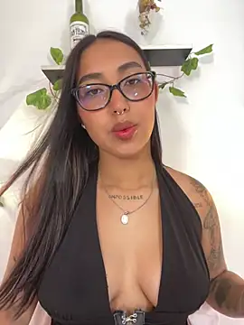 melanieecox online show from 06/01/26, 04:09