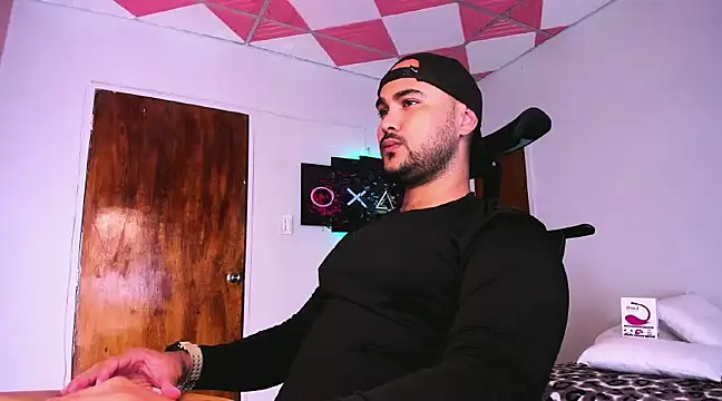 Sebas-hott online show from 12/12/24, 02:59