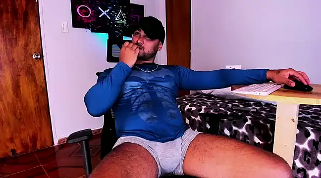 Sebas-hott online show from 01/04/25, 06:19