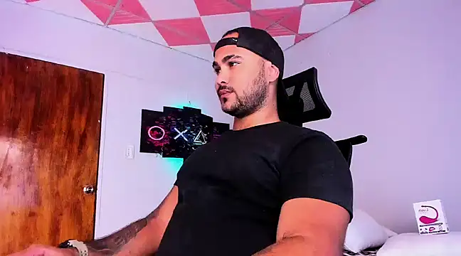 Sebas-hott online show from 01/09/25, 03:47