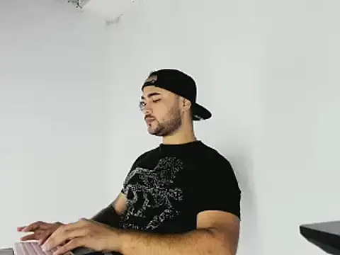 Sebas-hott online show from 11/02/25, 10:12