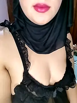 Snapshot of Rawya-34 chatting on 12/02/24, 10:45 Rawya-34 online show from 12/02/24, 10:45