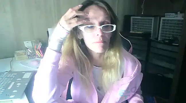 MsJustDamn71 online show from 12/20/24, 05:14