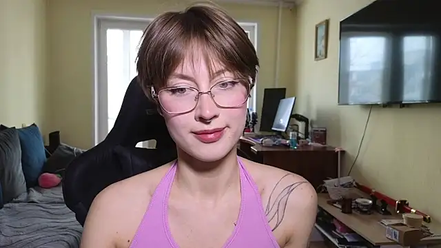 MalvinaBlum online show from 04/16/26, 05:41