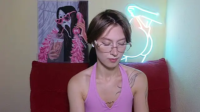 Snapshot of MalvinaBlum chatting on 07/11/26, 05:43 MalvinaBlum online show from 07/11/26, 05:43