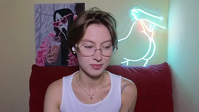 Snapshot of MalvinaBlum chatting on 07/16/26, 02:17 MalvinaBlum online show from 07/16/26, 02:17