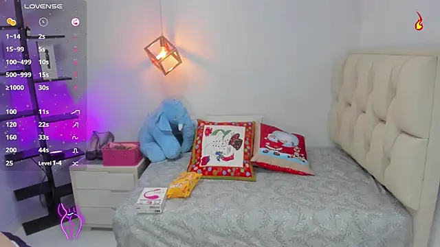 Snapshot of nailah_love1 chatting on 12/16/24, 12:27 nailah love1 online show from 12/16/24, 12:27