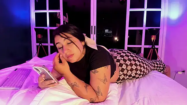 sabrinamilani online show from 02/06/25, 09:43