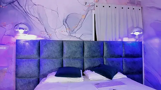 sabrinamilani online show from 09/13/25, 03:17