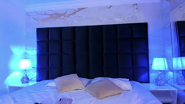 sabrinamilani online show from 10/04/25, 03:15