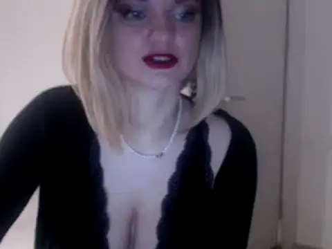 Snapshot of YourSweetJam chatting on 01/22/25, 04:02 YourSweetJam online show from 01/22/25, 04:02