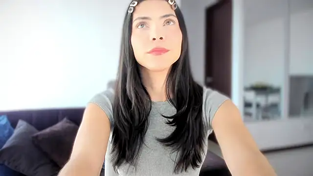 angelturned001 online show from 09/11/25, 07:25