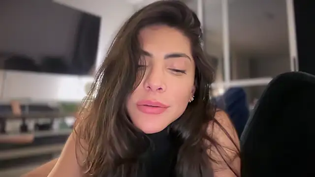 angelturned001 online show from 10/10/25, 09:08