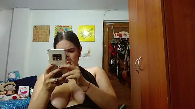 Snapshot of Naomi_D chatting on 03/14/25, 10:27 Naomi D online show from 03/14/25, 10:27