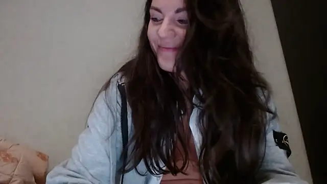 Snapshot of AliceTailor chatting on 10/01/25, 03:56 AliceTailor online show from 10/01/25, 03:56