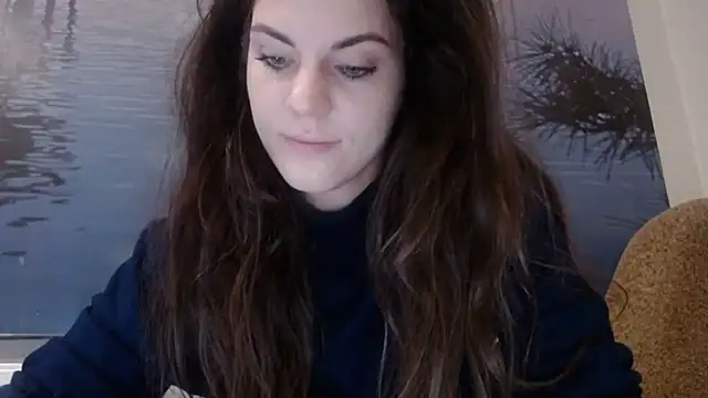 Snapshot of AliceTailor chatting on 10/12/25, 05:06 AliceTailor online show from 10/12/25, 05:06