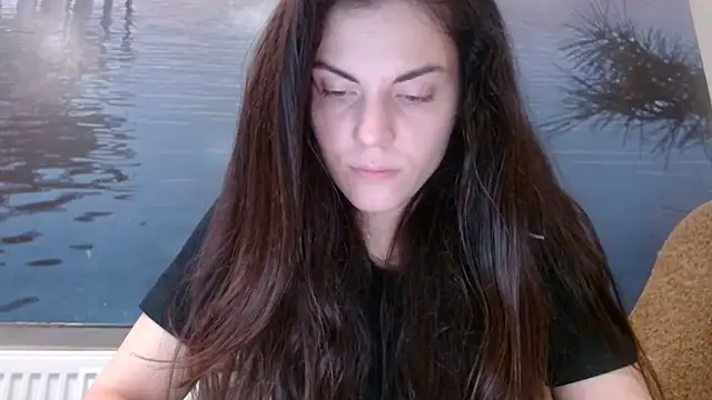 Snapshot of AliceTailor chatting on 10/25/25, 09:53 AliceTailor online show from 10/25/25, 09:53