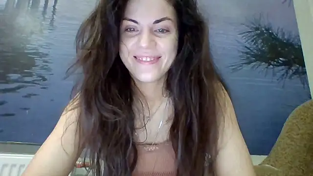 Snapshot of AliceTailor chatting on 11/11/25, 03:56 AliceTailor online show from 11/11/25, 03:56