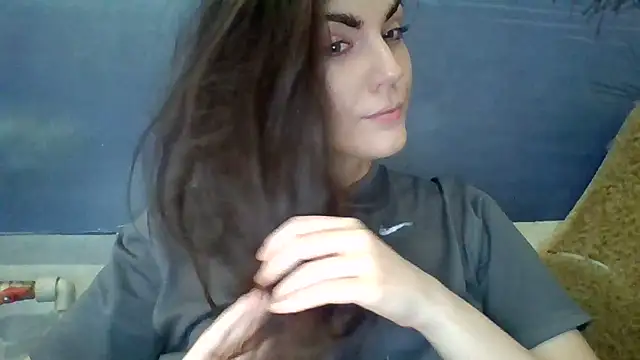 Snapshot of AliceTailor chatting on 11/26/25, 05:52 AliceTailor online show from 11/26/25, 05:52