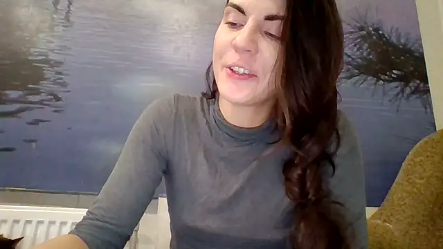 Snapshot of AliceTailor chatting on 12/04/25, 01:09 AliceTailor online show from 12/04/25, 01:09