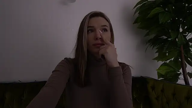 Snapshot of IceDanielles chatting on 01/31/25, 02:17 IceDanielles online show from 01/31/25, 02:17